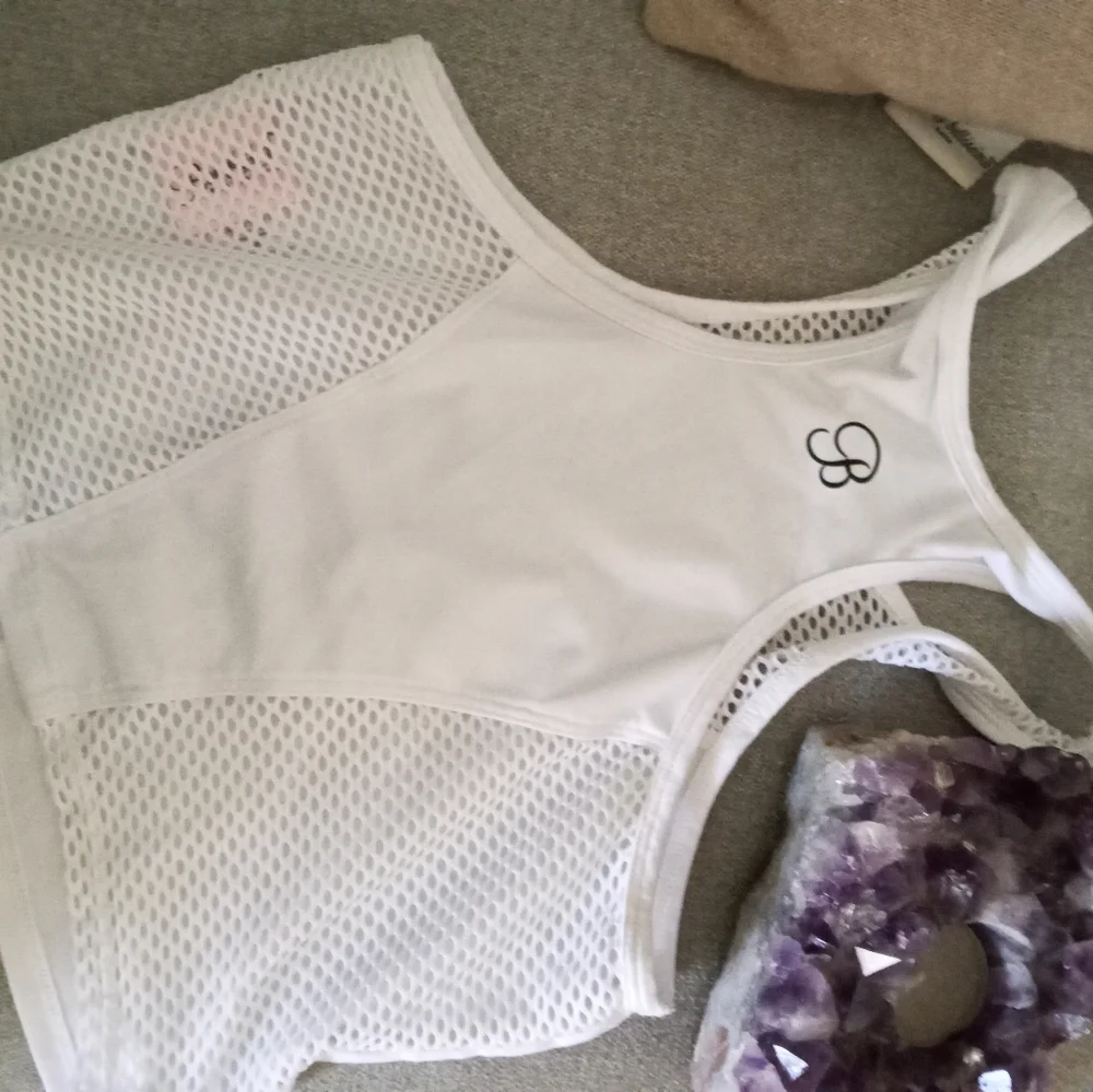 Bombshell Sportswear - Picture 2 of 2